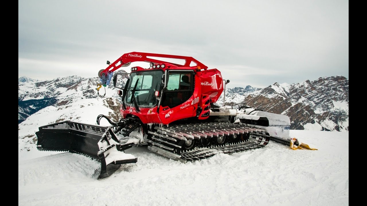 Чудо техника для подготовки лыжных трасс 
