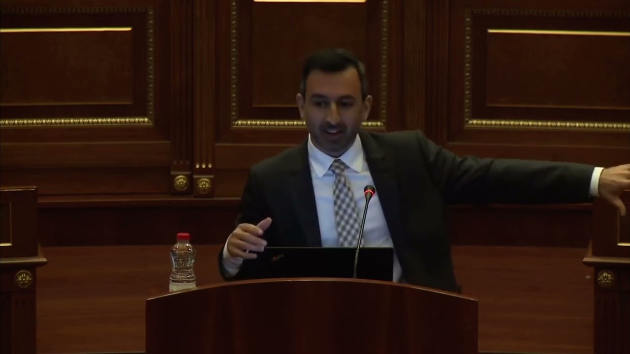 Dimal Basha tallet me Abelard Tahirin: Pse e ke ble armën me shurdhuese, për ashtu bleje një lojë