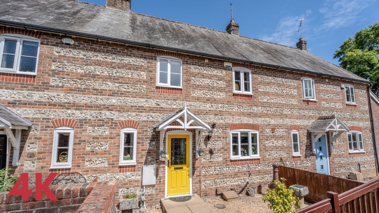 3-Bed Semi-Detached Cottage in Scenic Location!
