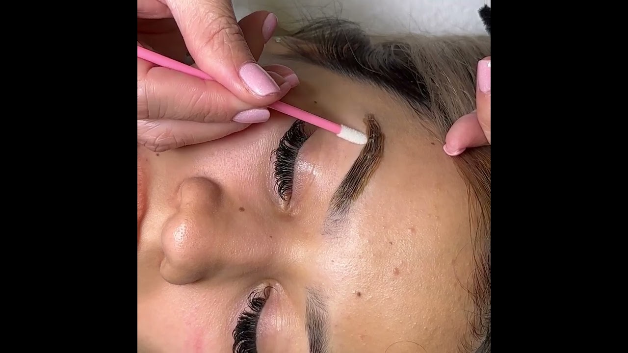 Brows Tint - Cách nhuộm chân mày