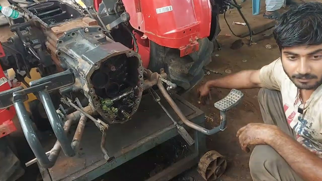 Mahindra jivo 365 di 4wd  main repair..