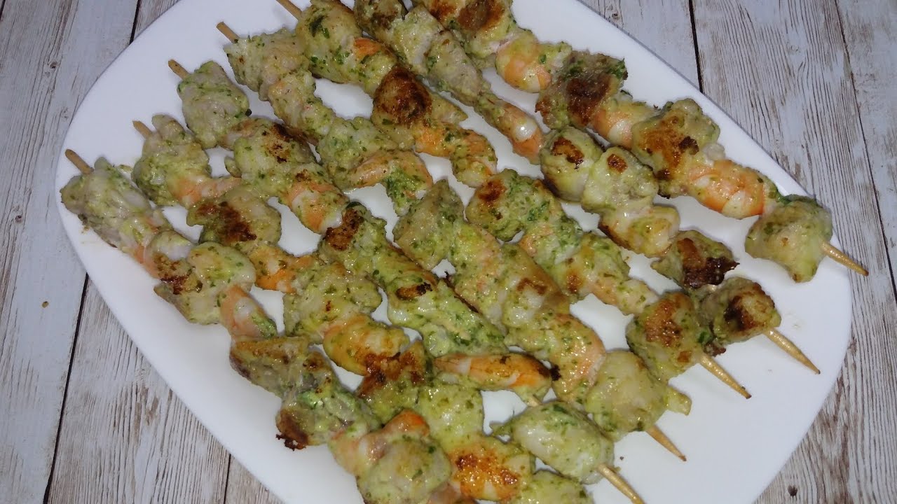 BROCHETAS DE RAPE Y GAMBAS