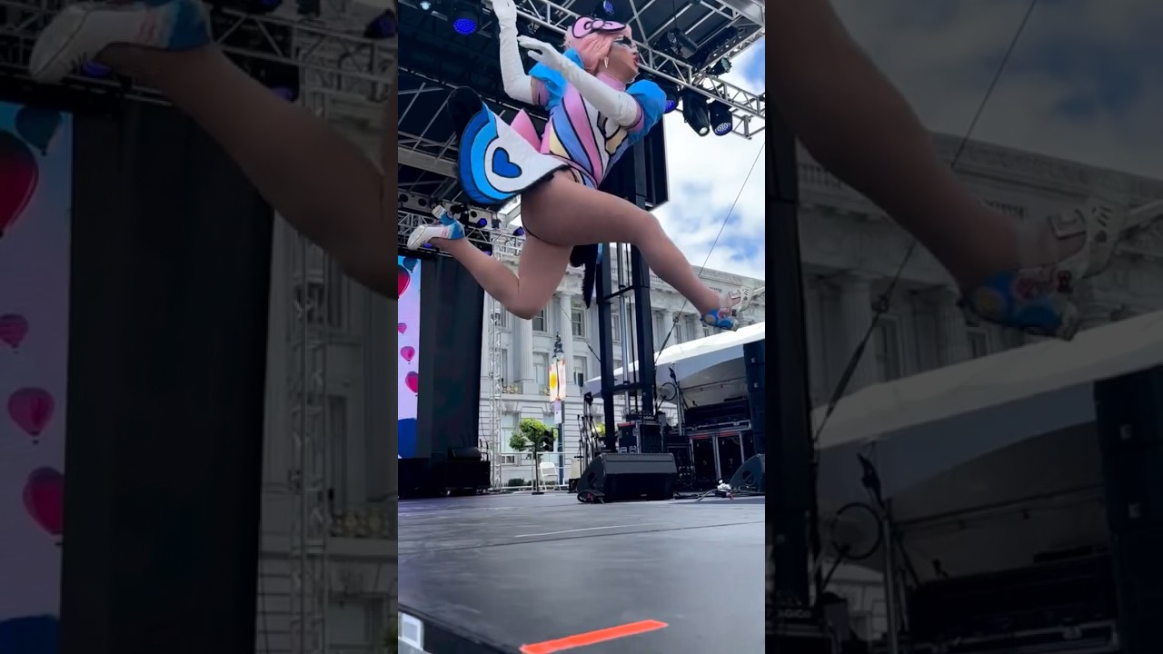 Oh I ENTERTAIN just a reminder #rockmsakura #dragrace #rpdr