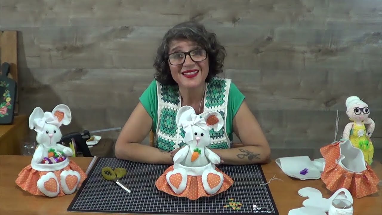 Conejita Canasta. Incluye moldes (Caja de información). Yasna Pino. Casa Puchinni.