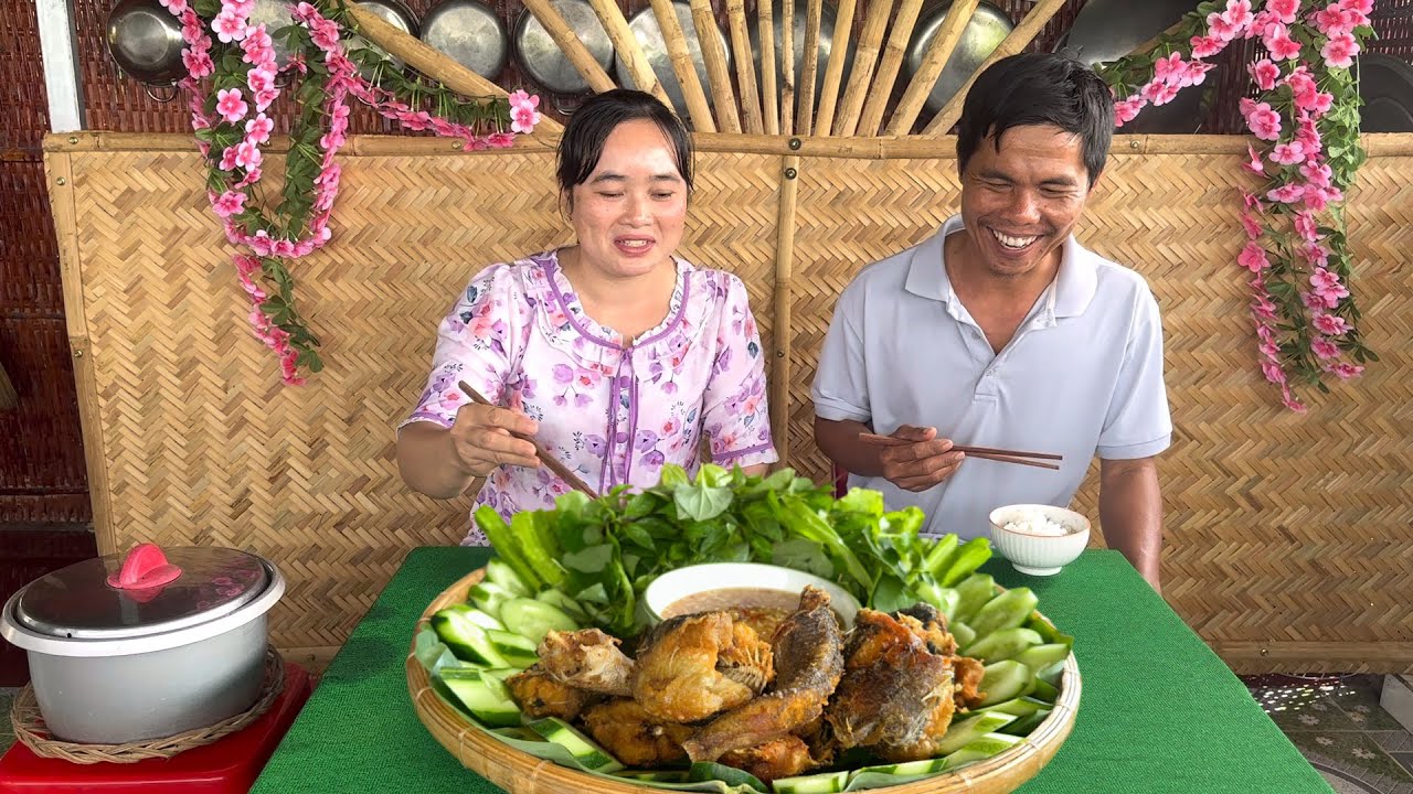 Nữa Đùa Nữa Thật Khánh Định Làm Điều Này Kiếm Tiền Để Cưới Thúy Liễu.