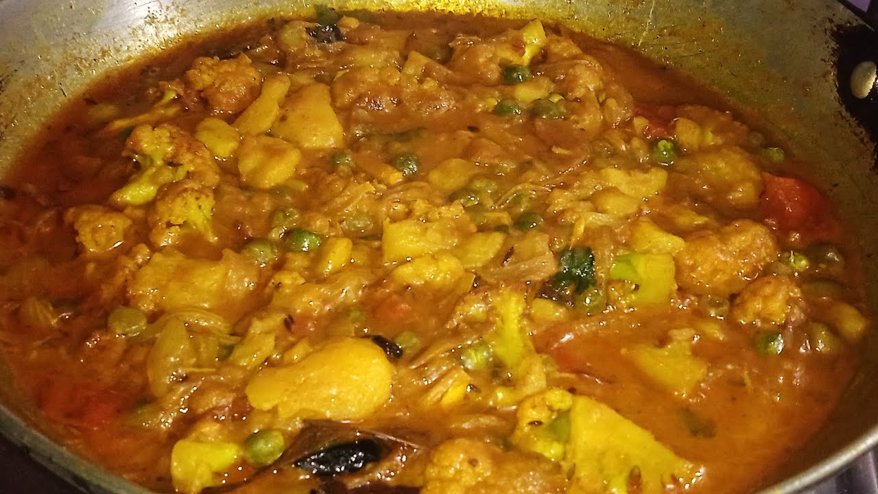 पार्टी स्टायल आलू गोभी लेकिन कम तेल में बनी | Aloo Gobhi Spicy Party Style recipe using less oil