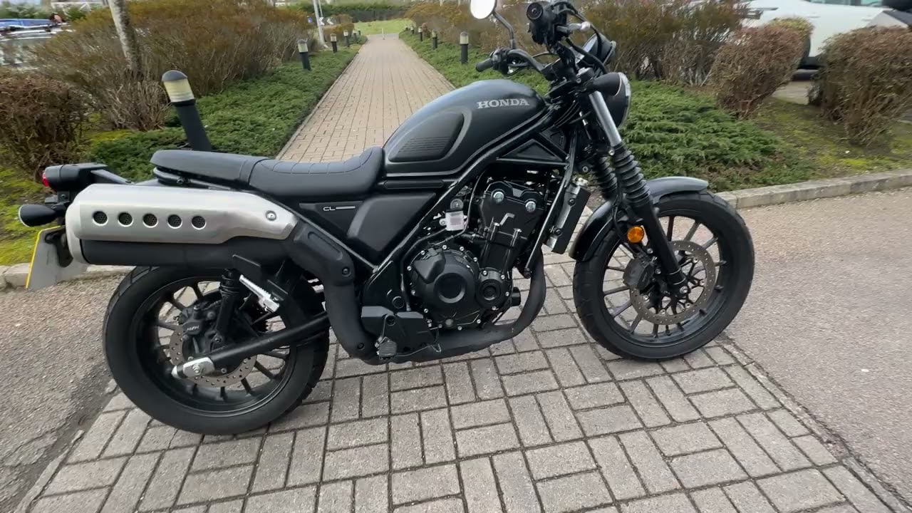 2025 CL500