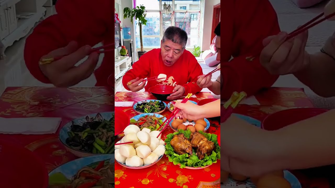 Chinese amazing family cooking food eating 