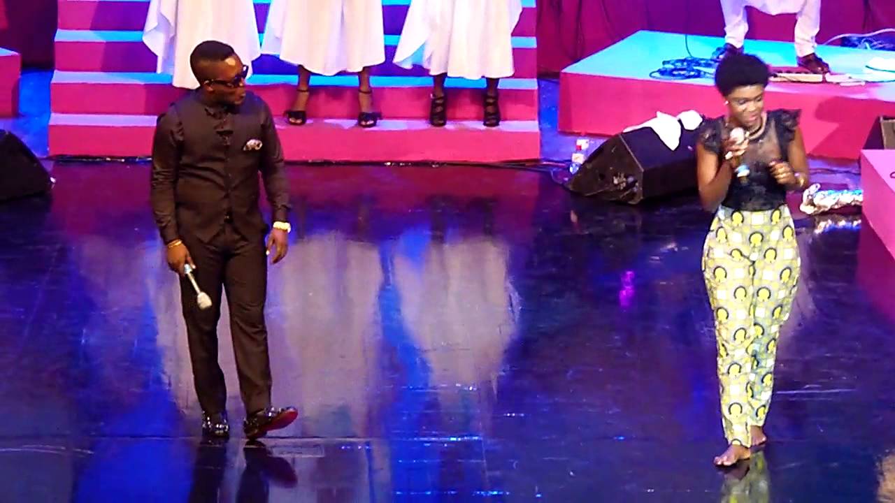 Becca & MI doing NO AWAY  @ the Becca Girl Talk concert 2012