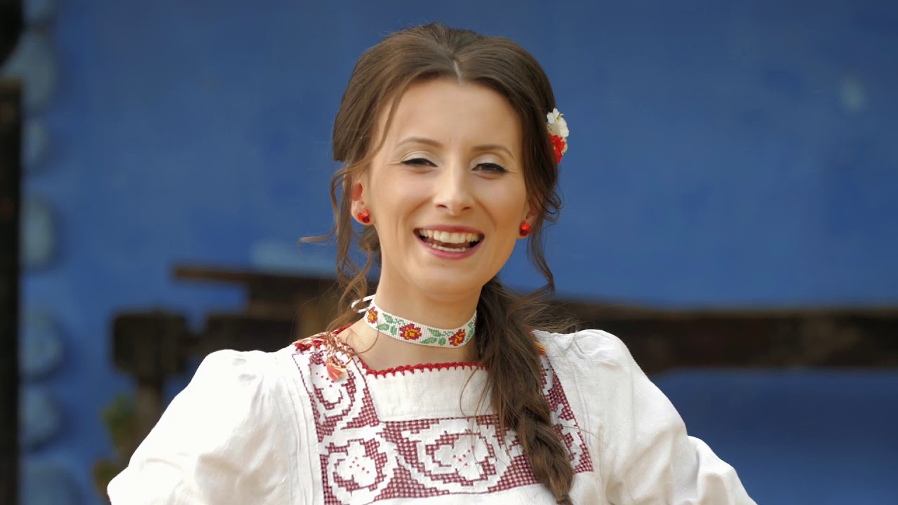Laura Bakk- Mă mândresc că îs codreancă ( Nou 2019)| Video