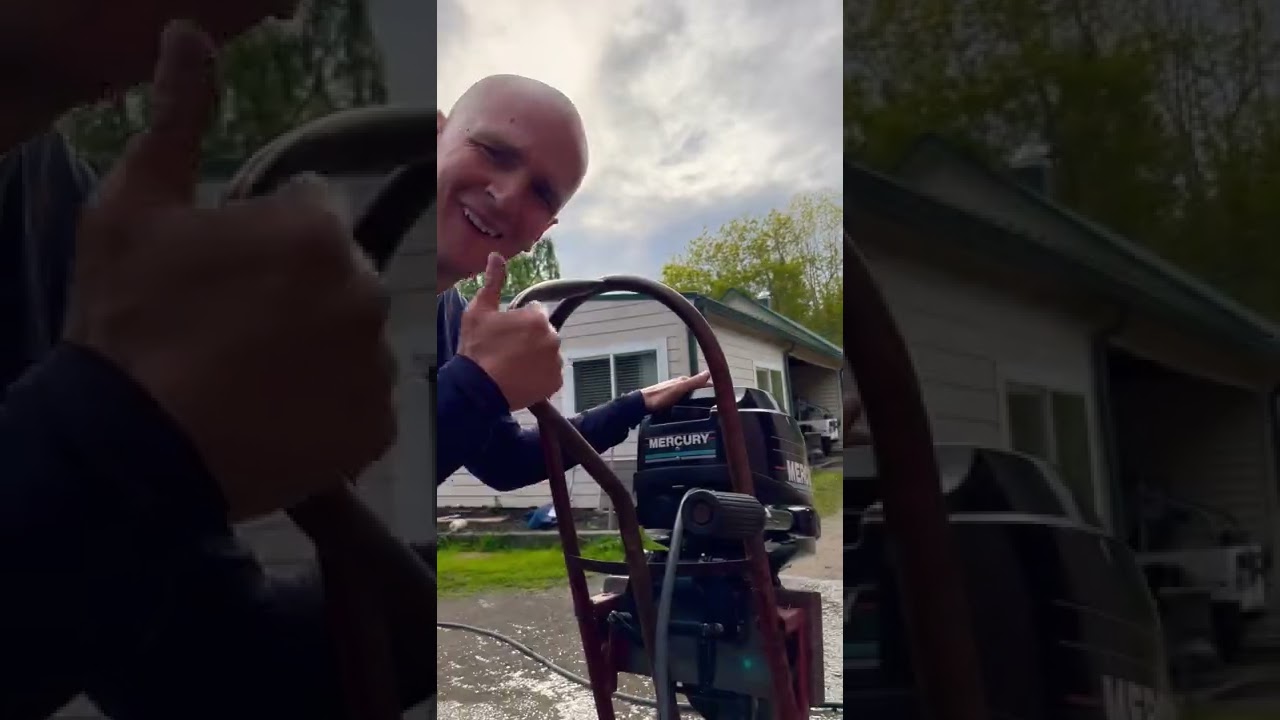 15HP Mercury 2 Stroke idle!