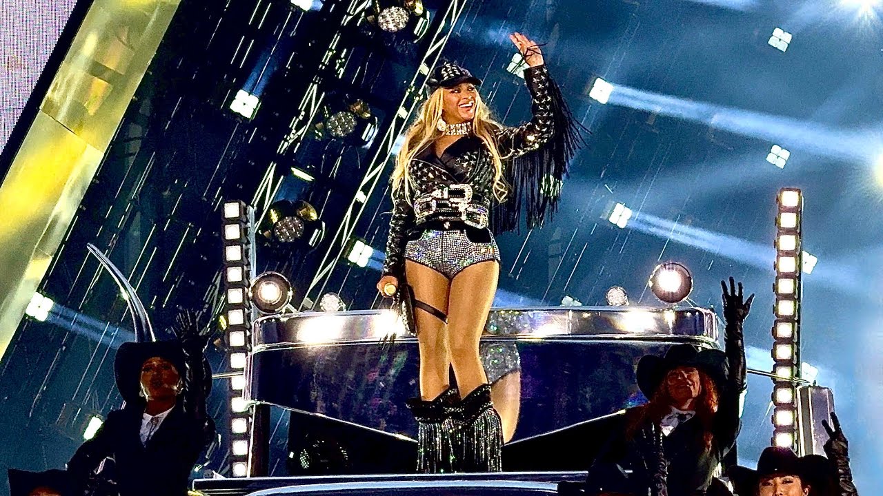 Beyoncé - Crazy in Love & Single Ladies (Live from Cowboy Carter Tour 2025, London, United Kingdom)