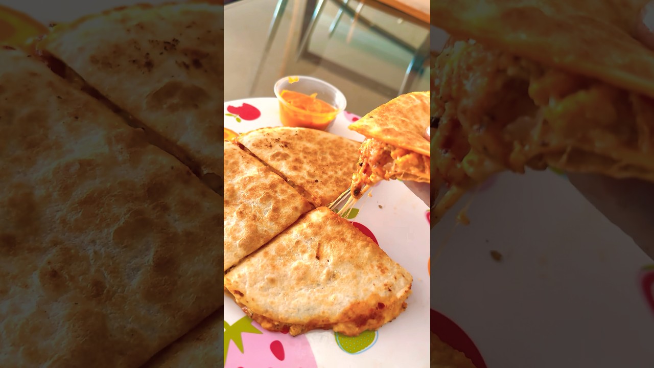 tortilla wrap with cheese 🧀😋 #food #viralvideo #shortvideo