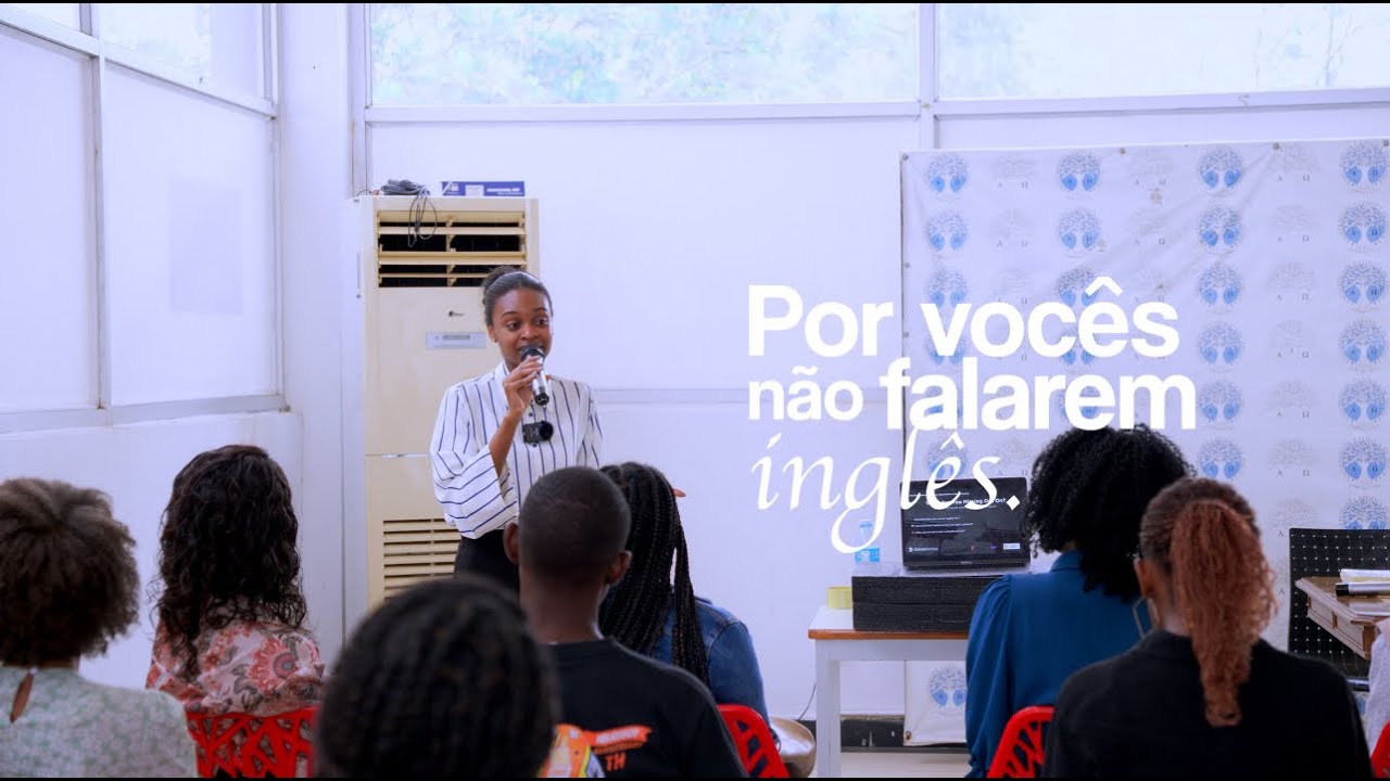 Think Global, Speak English - Dúnia Santos | Palestra Completa