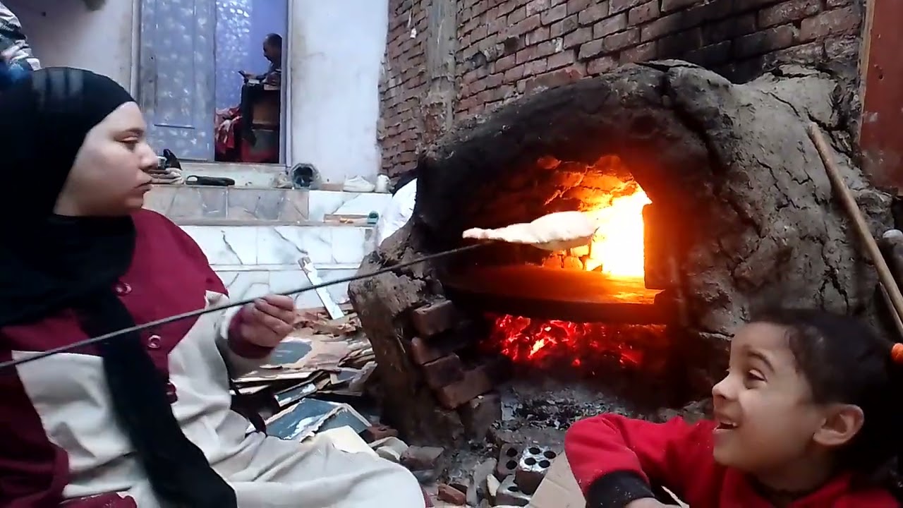 شهد الشملولهلما تخبز وتبوظ رغيف العيش