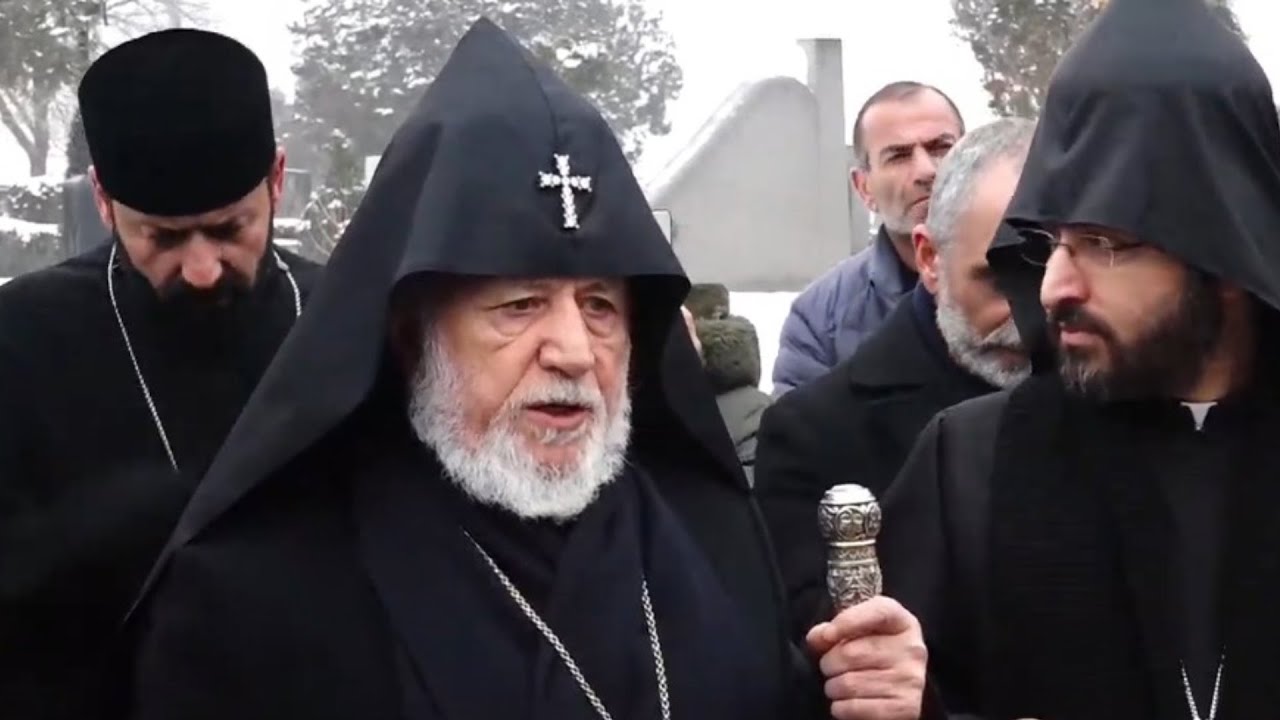 Զավակ ունե՞ք, ձեզ կալանավորելո՞ւ են․ լրագրողները՝ Գարեգին Բ-ին