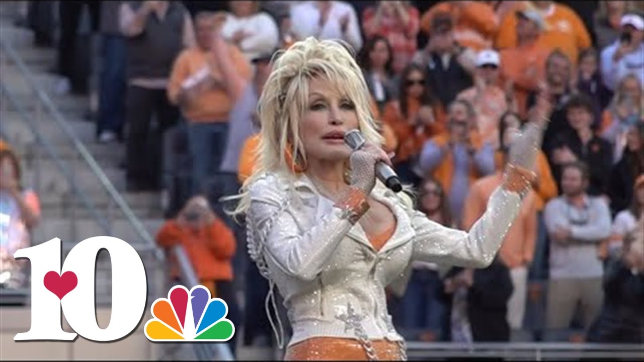 Dolly Parton sings 