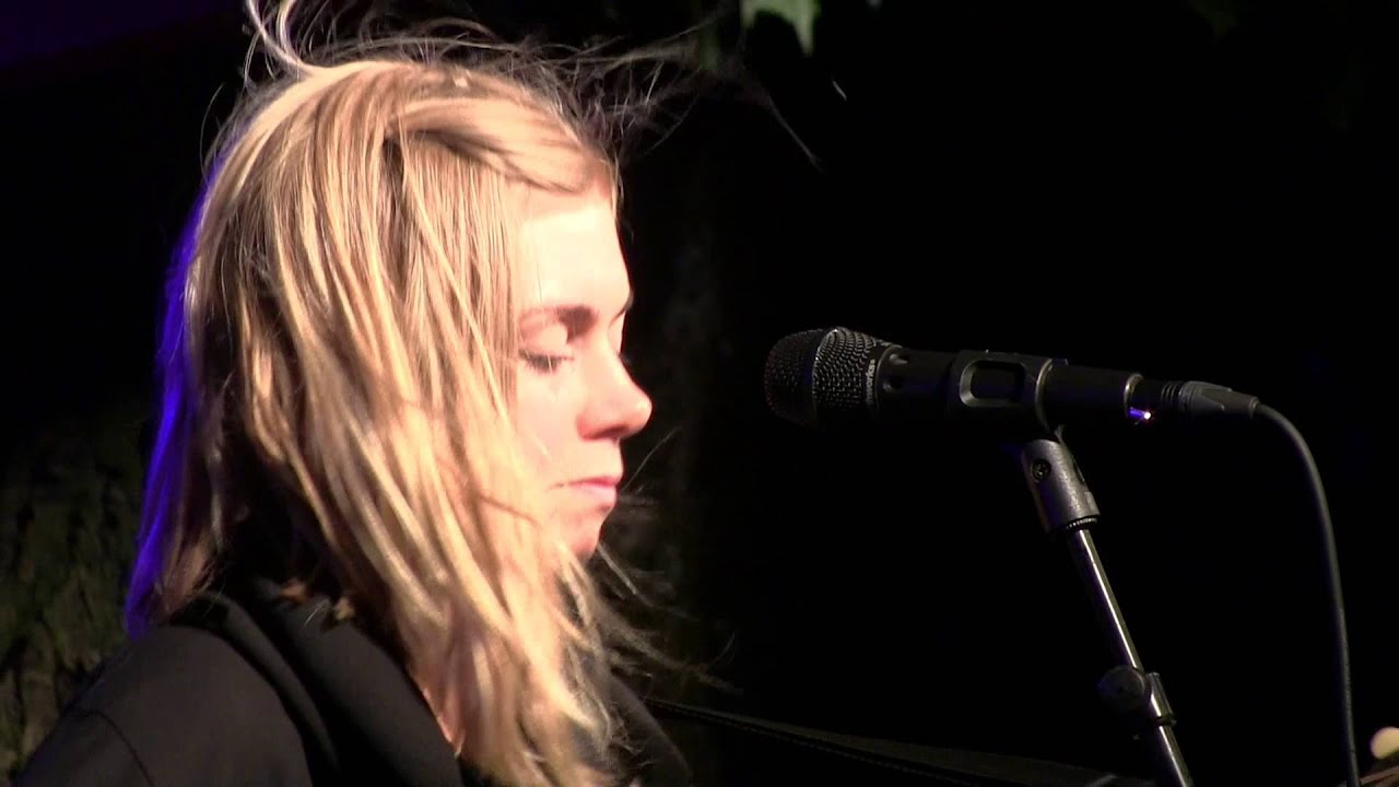 Anna Ternheim -  Walking Aimlessly