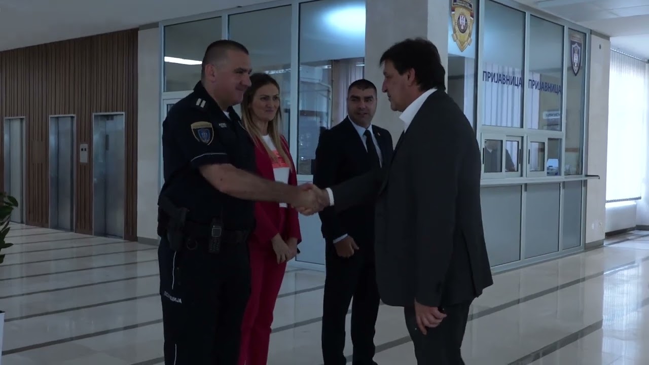 Ministar Gašić obišao rekonstruisani objekat MUP-a, SIV 2 u Novom Beogradu