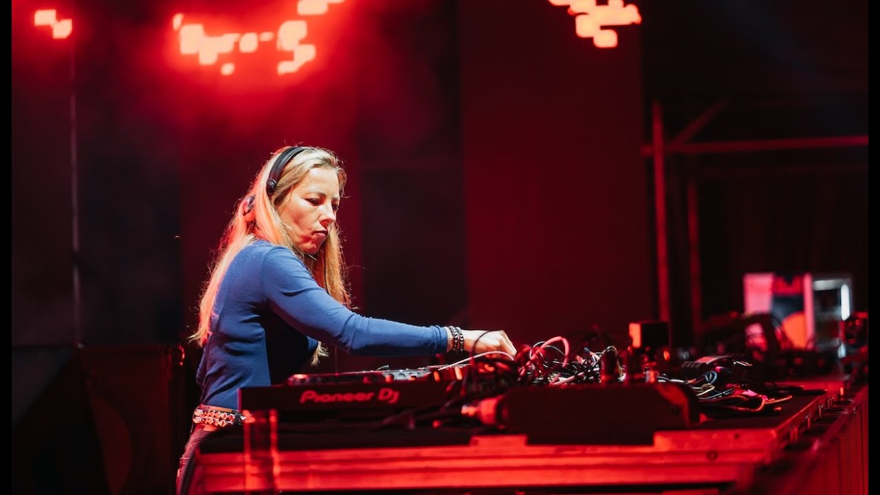 Paula Cazenave @ Aquasella Festival 2024 [Videoset]