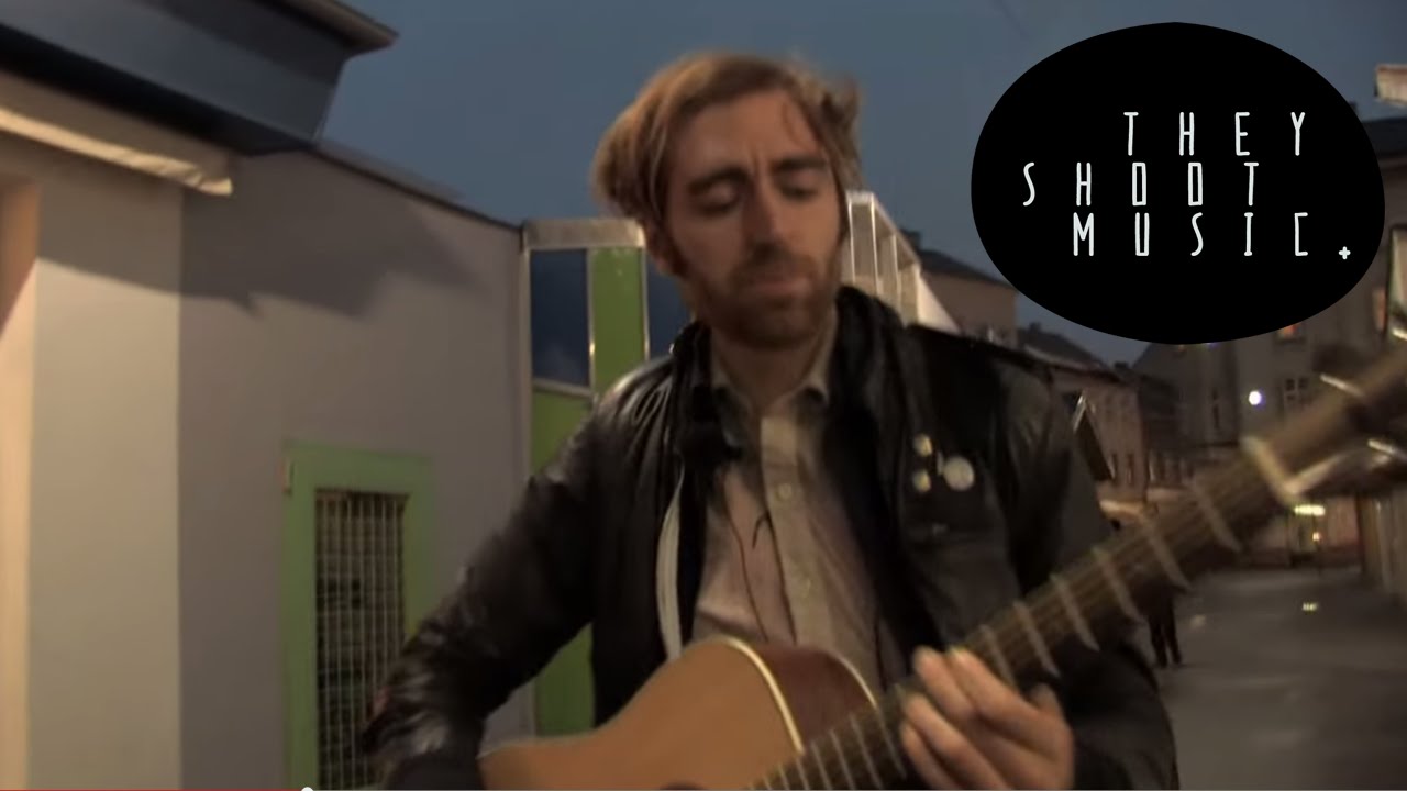 A Place To Bury Strangers - In Your Heart / THEY SHOOT MUSIC