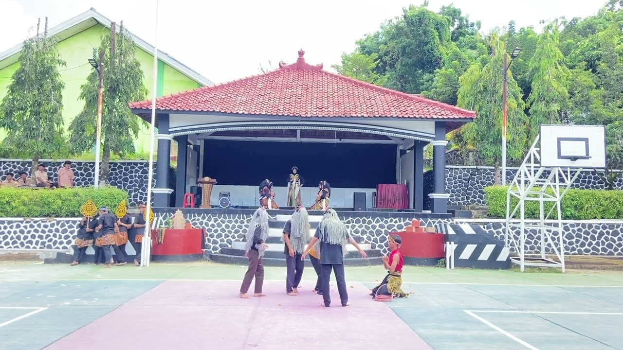 PRAKTEK BAHASA SUNDA KELAS XII F3 RORO JONGGRANG