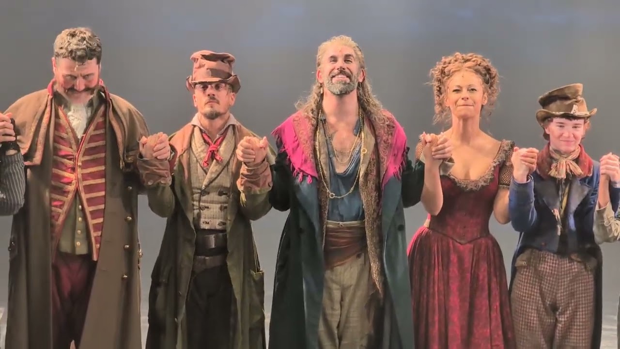 Oliver The Musical London West End Curtain Call Gielgud Theatre 11/25/25