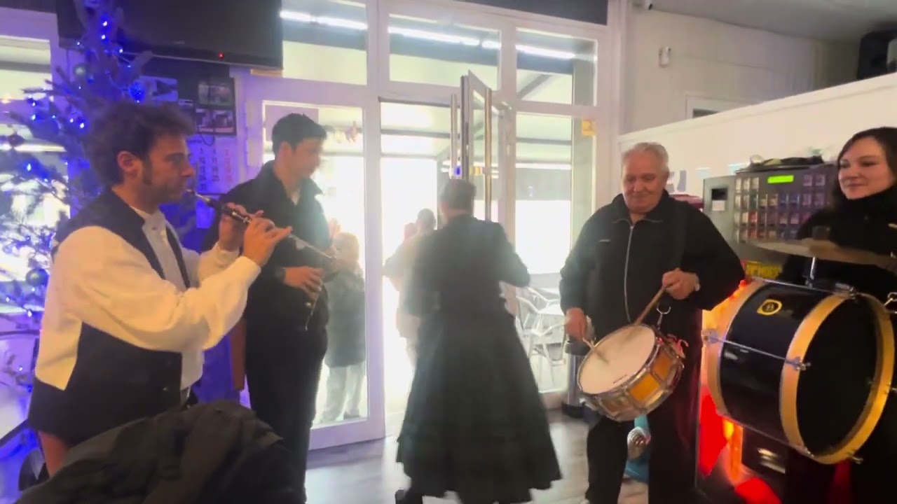 En er mundo - Dulzaina. Dulzaineros del Duero.