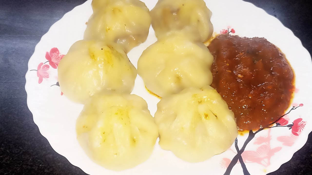 Street Style Chicken Momos Recipe | Juicy & Tasty Chicken Momos at Home