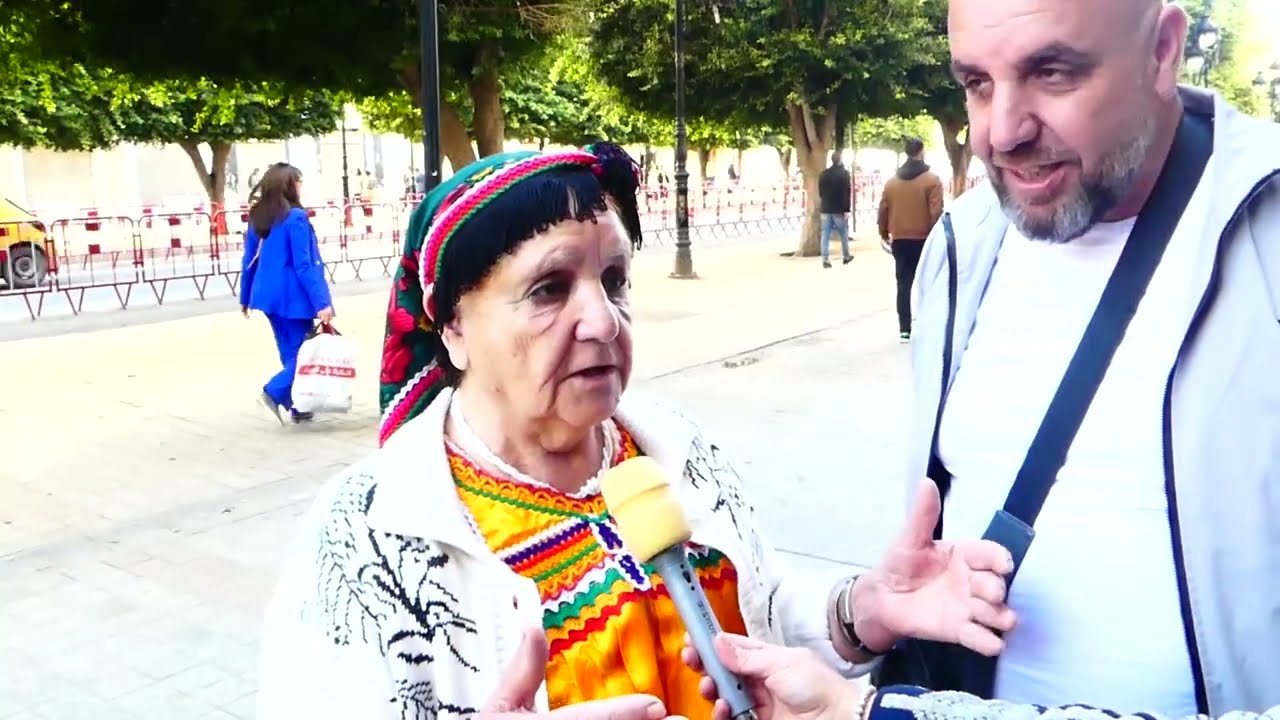 أمازيغية جزائرية لا تعرف العربية تتكلم بالأمازيغي تحكي على عادات نا،درة  للأمازيغ في شمال إفريقيا 