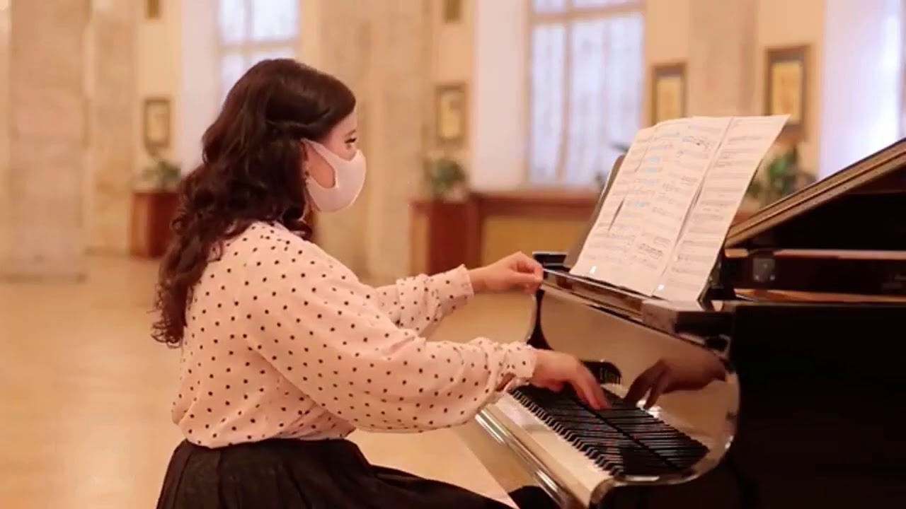 Tigran Mansurian 'Four Hayrens'