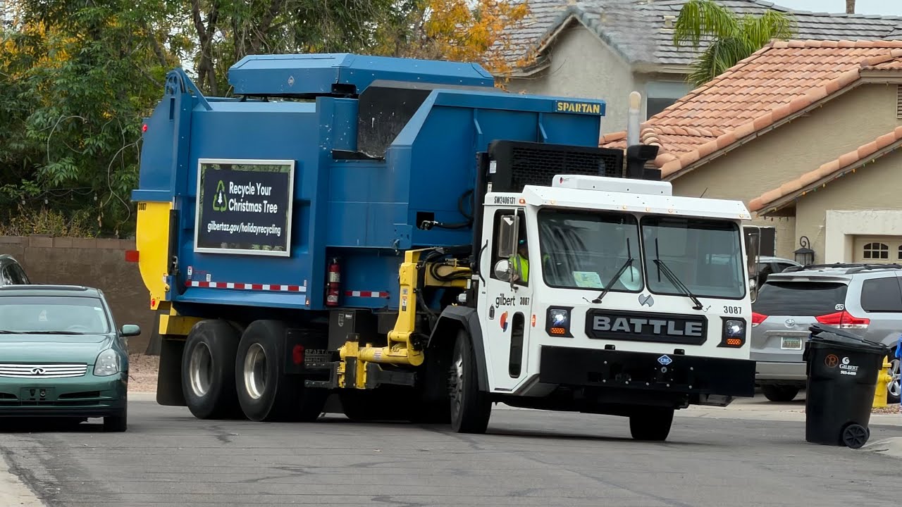 Town of Gilbert 2024 Battle Motors Spartan 300 3087 Doing Post Xmas Recycle and Manual Packing