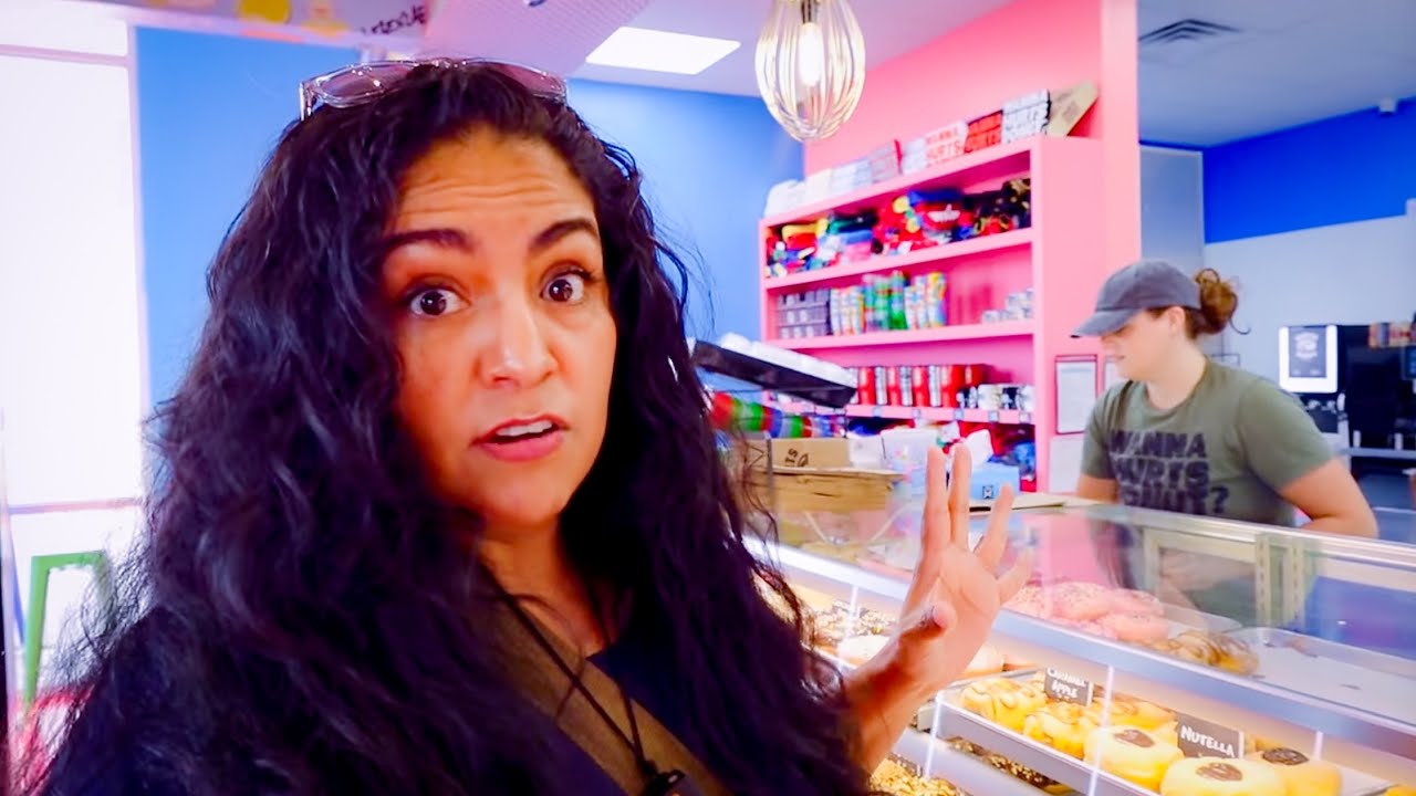 25/8 Donuts shop & the Best Pupusas in El Paso