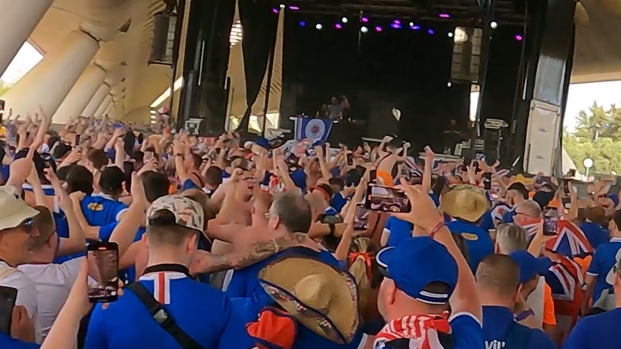 [4K] Rangers Fans In Sevilla Before The Europa League Final