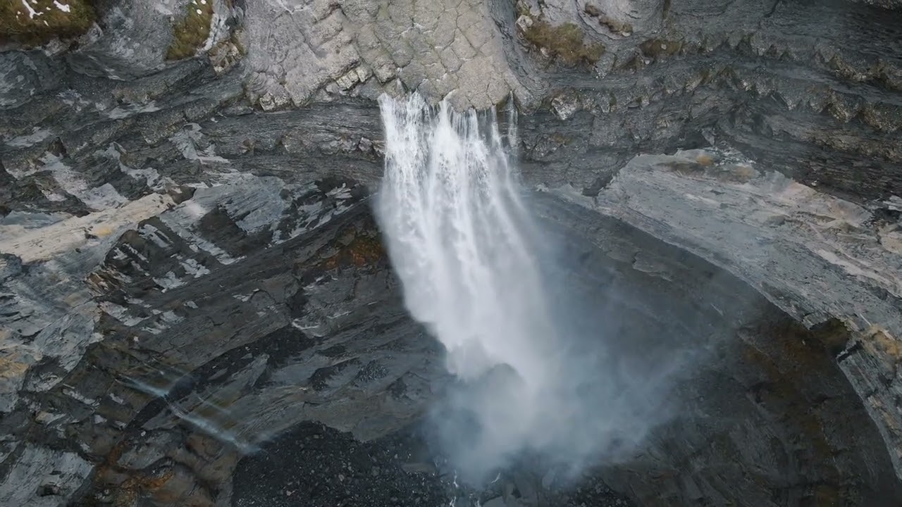 EL IMPONENTE SALTO DEL NERVIÒN ⛈️
