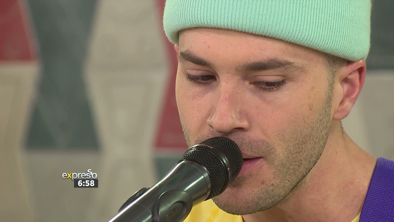 Matthew Mole performs ‘I’m With You’