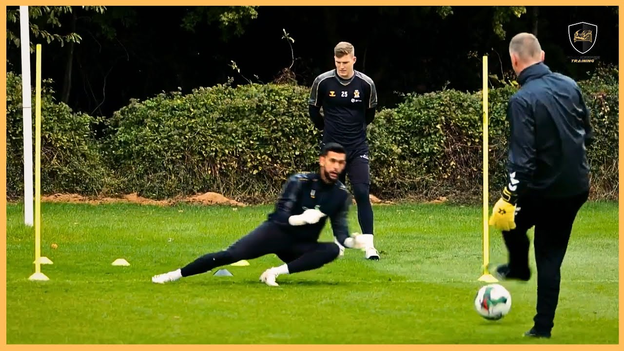 Cambridge United - Goalkeeper Training