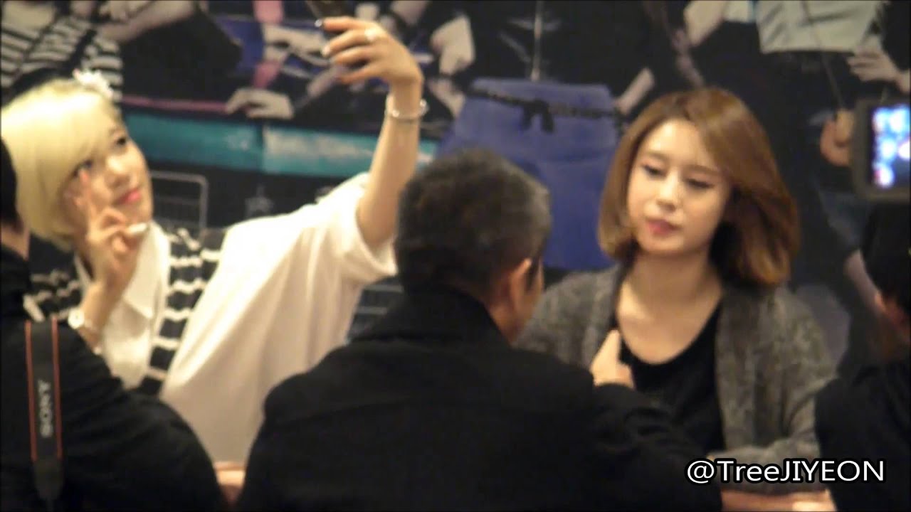 [FanCam] JIYEON & EUNJUNG (T-ARA) : 20140108 Incheon Fan Signature Event