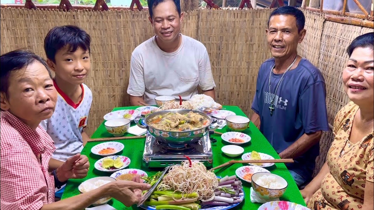 Mắm Kho Cá Trê Vàng Chấm Rau Vườn Được Kênh Ẩm Thực Mái Lá Tặng / at6n