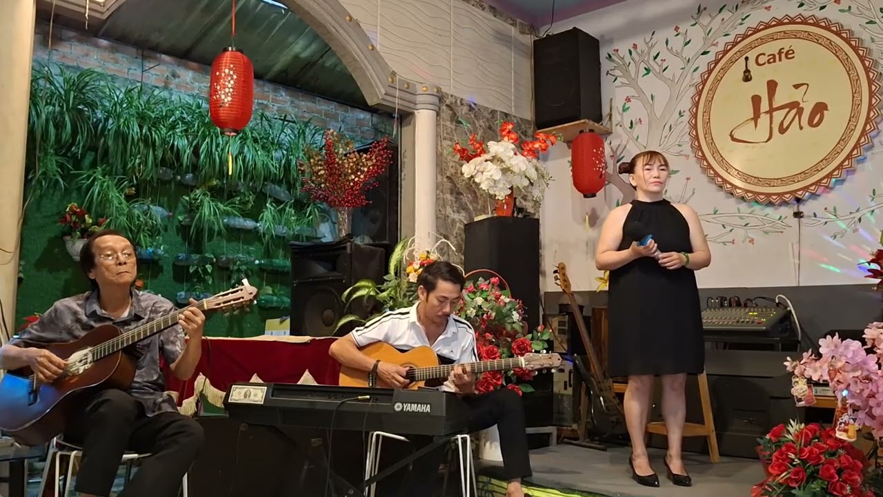 Rừng lá thấp.