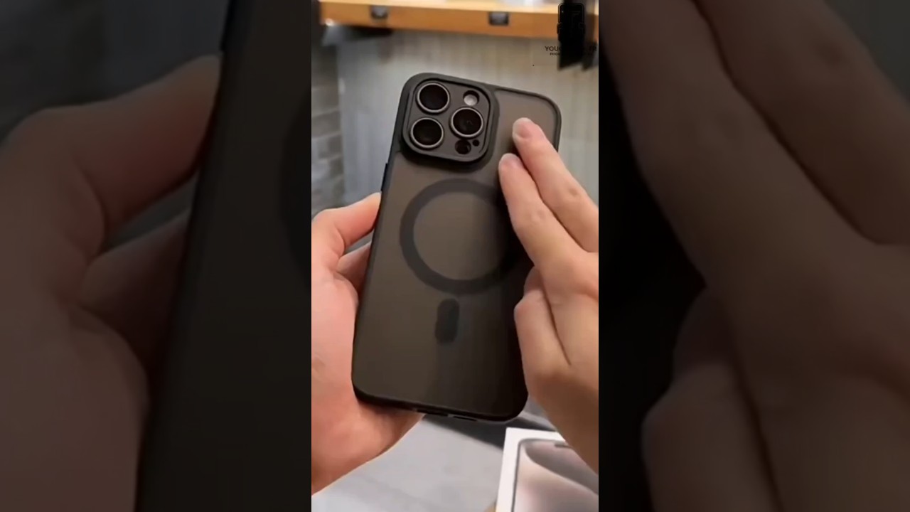 Coque iPhone MagSafe Mat Translucide Avec Protection d’Objectif - YouceTech.fr