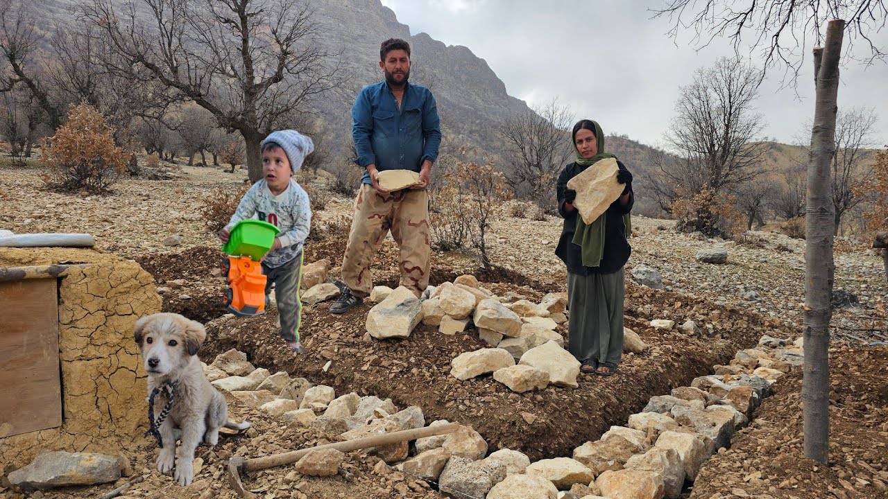 The pure experience of nomadic life; from collecting stones to building shelters
