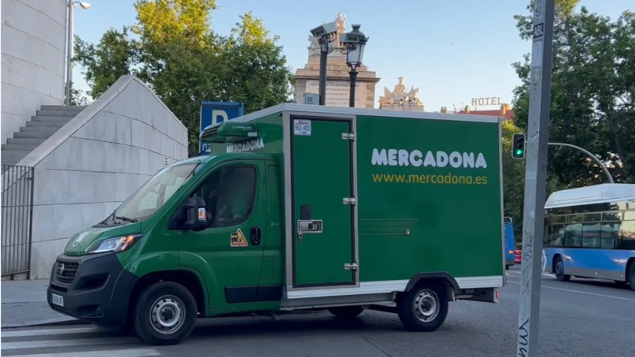 MENOS QUE COCHES 🚘 LA FURGO DEL MERCADONA 🚛