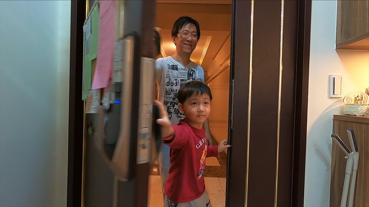 給桐不會掉的家門鑰匙｜試試6歲手指頭跟Gogoro卡片能開門嗎?｜三星電子鎖 Samsung DP728【阿宅爸爸】