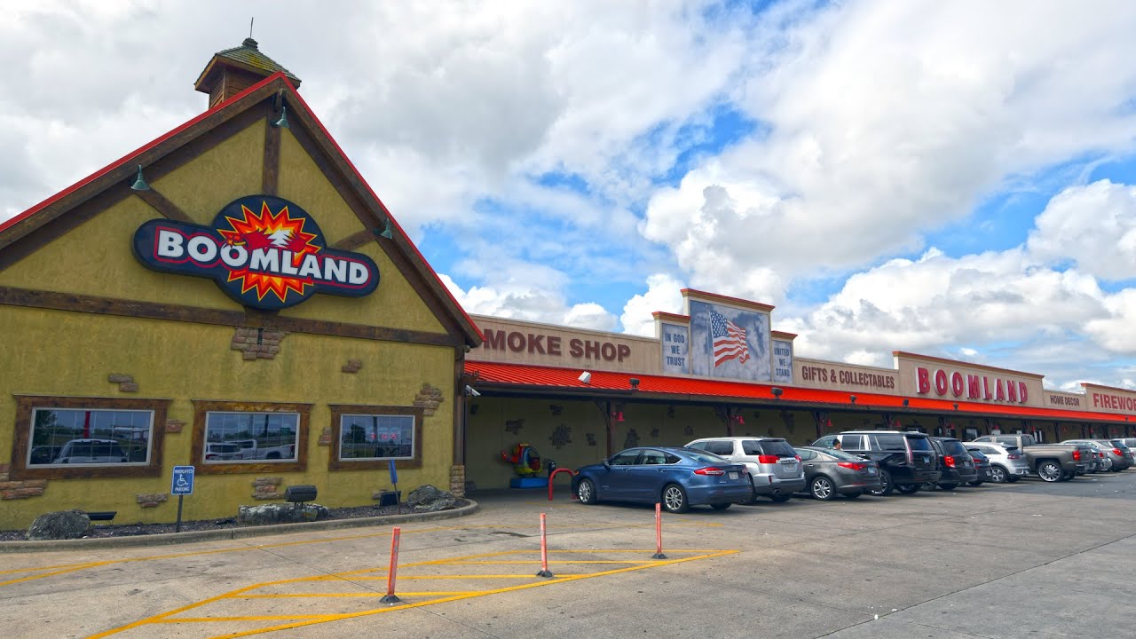 Boomland - Fireworks Store Walkthrough - Charleston, MO - 2022