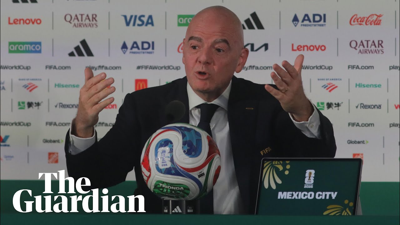 Fifa president tells fans to 'chill' after Somali referee denied US entry