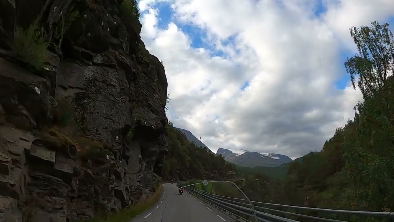 Mc Tur Norway start från Bøverdalen Vandrerhjem väg F55