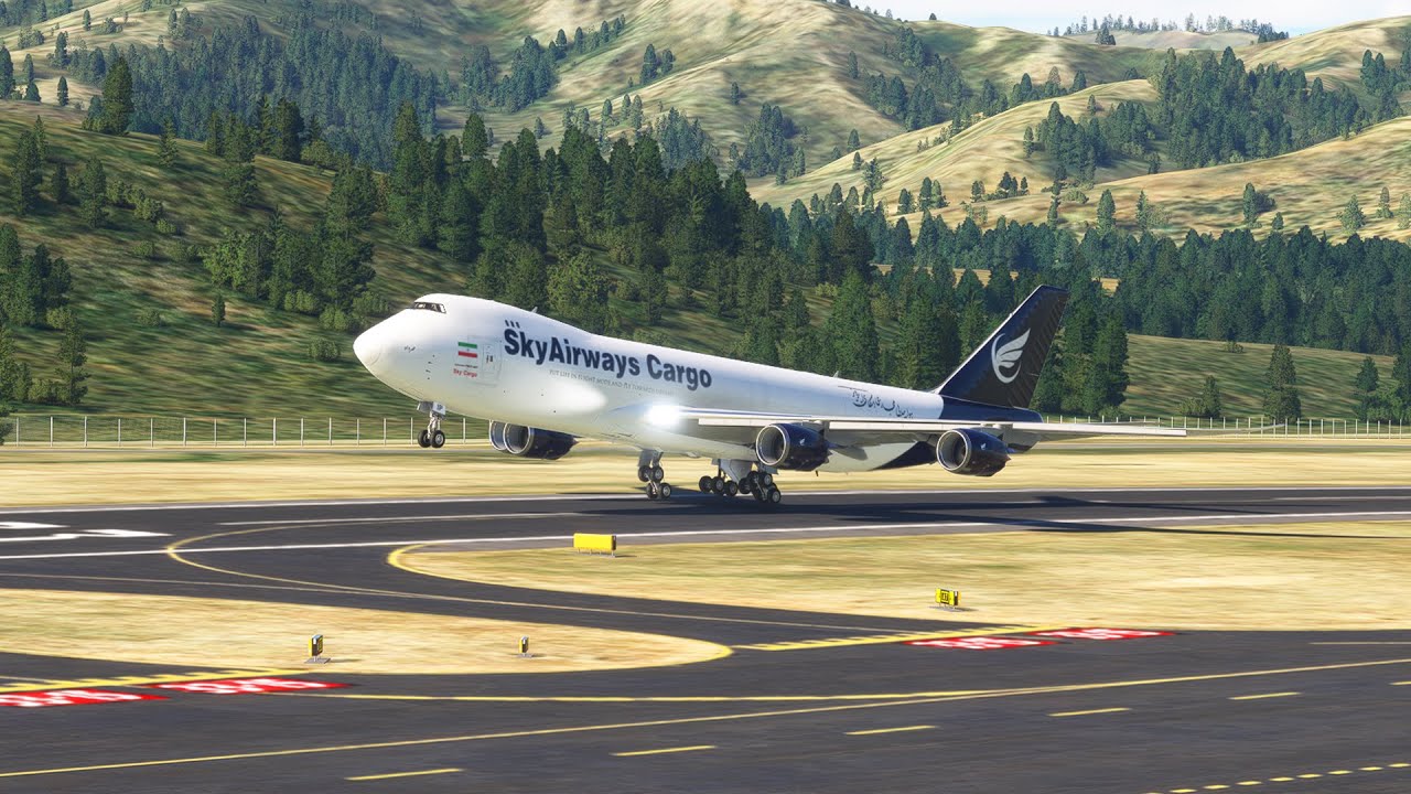 Heavy Jet Takeoff! Boeing 747 from Aspen