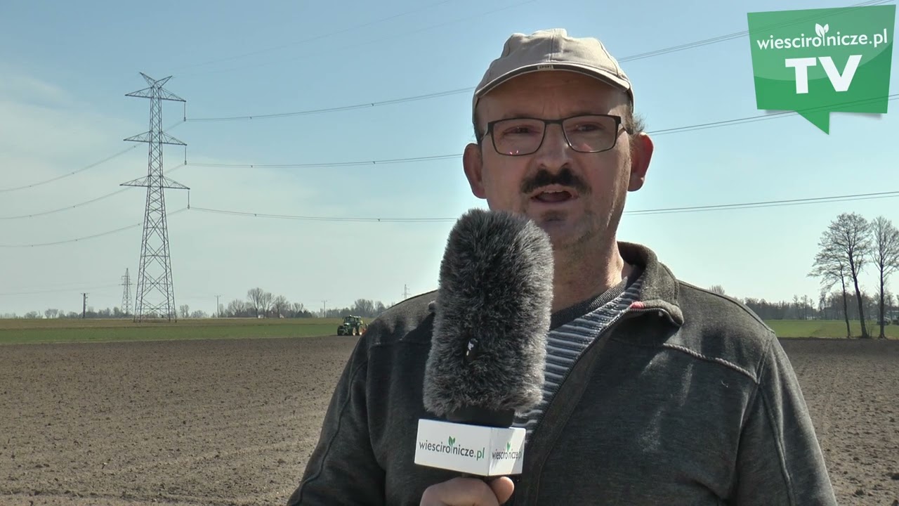 Siew lucerny 2022. Akcja na polu. John Deere + APV