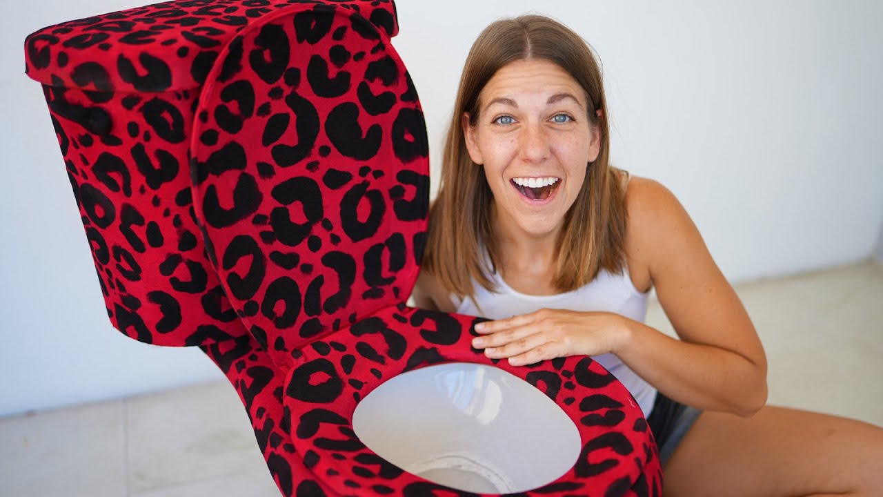 I Make a Velvet Toilet to SEE WHAT USING IT FEELS LIKE